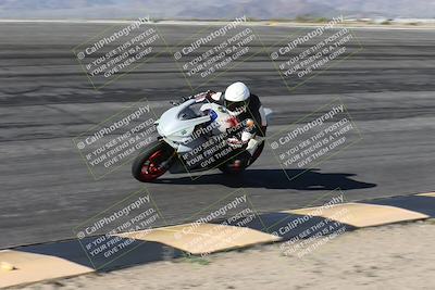 media/Jan-16-2026-CVMA Friday Practice (Fri) [[6f2bf47531]]/5-Racer 4-Trackday1/Session 2 (Bowl)/